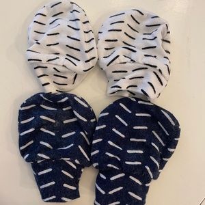 Lou Lou & Company Baby Mittens